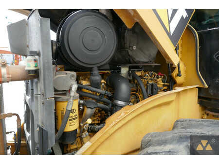 Single drum compactors 2009 Caterpillar CP76 (15)