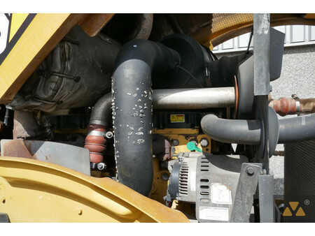 Single drum compactors 2009 Caterpillar CP76 (16)