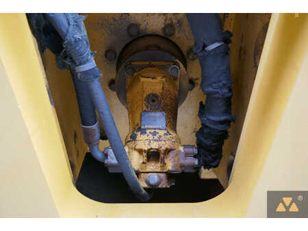 Single drum compactors 2009 Caterpillar CP76 (20)