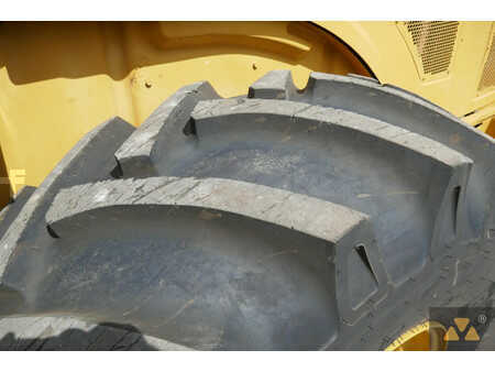 Single drum compactors 2009 Caterpillar CP76 (23)