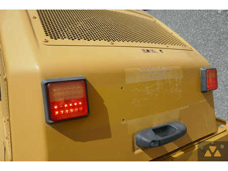 Single drum compactors 2009 Caterpillar CP76 (28)