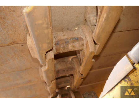 Telaketjupuskutraktorit 2008 Komatsu D65PX-15EO (30)