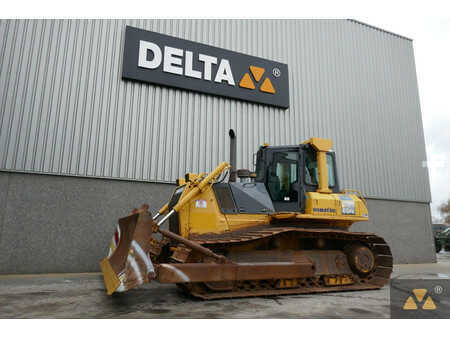 Telaketjupuskutraktorit 2008 Komatsu D65PX-15EO (4)