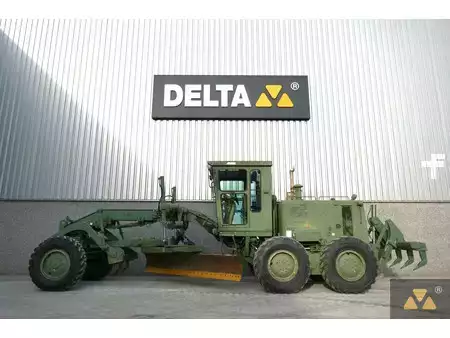 Grejdry 2007 Caterpillar 130G Ex-army (1)