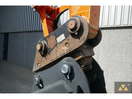 Kettenbagger 2021 Hitachi ZX210LC-6 (10)