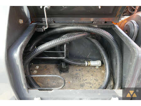 Kettenbagger 2021 Hitachi ZX210LC-6 (24)