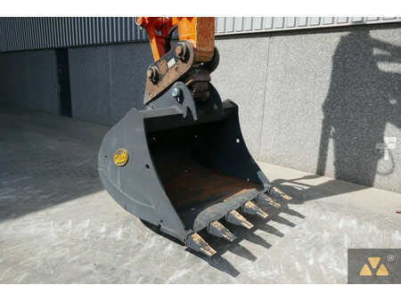 Kettenbagger 2021 Hitachi ZX210LC-6 (6)