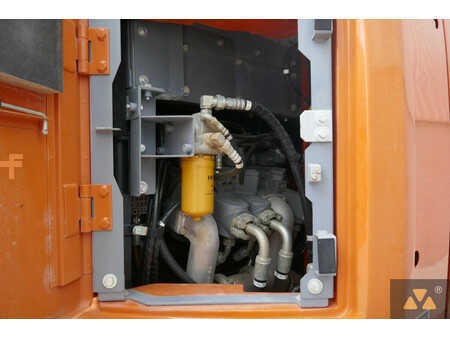 Hitachi ZX225USLC-6