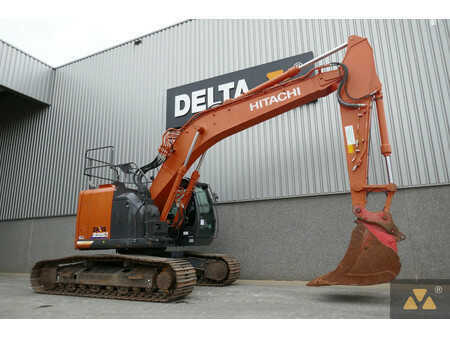 Hitachi ZX225USLC-6