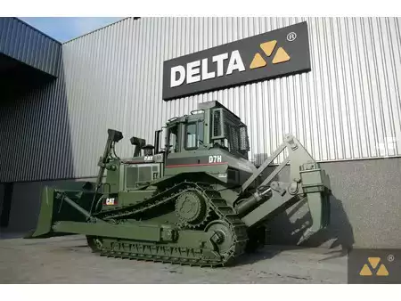 Planierraupe 1995 Caterpillar D7H II Ex-army (8)