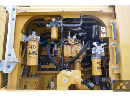 Kettenbagger 2020 Caterpillar 352F (18)