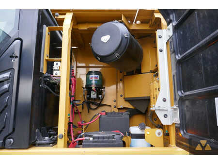 Kettenbagger 2020 Caterpillar 352F (19)