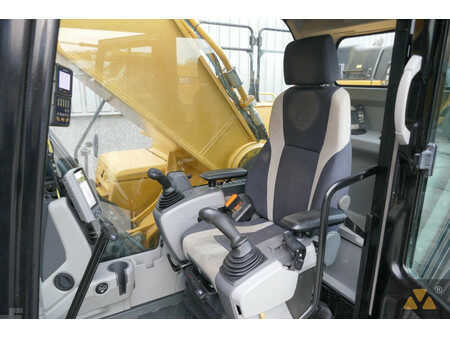 Kettenbagger 2020 Caterpillar 352F (7)