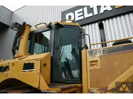 Bulldozere 2006 Caterpillar D8T (17)