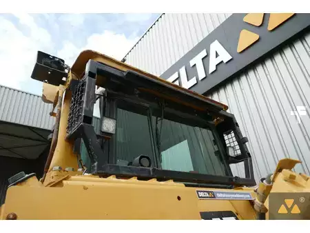 Bulldozere 2006 Caterpillar D8T (18)