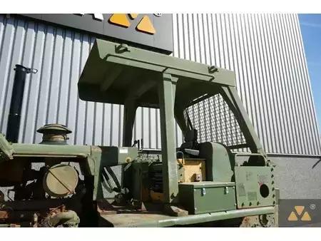 Telaketjupuskutraktorit 2007 Caterpillar D7G Ex-army (13)