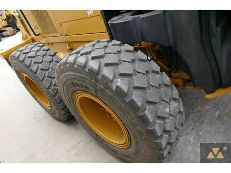 Livellatrici 2008 Caterpillar 140M (23)