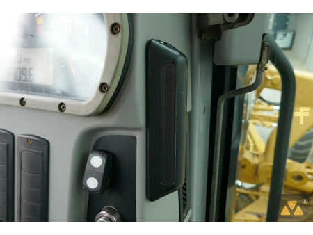 Livellatrici 2008 Caterpillar 140M (33)