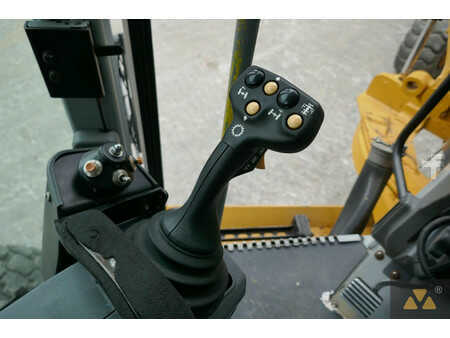 Livellatrici 2008 Caterpillar 140M (40)