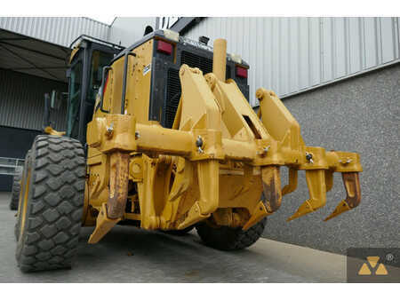 Livellatrici 2008 Caterpillar 140M (6)