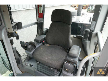 Livellatrici 2008 Caterpillar 140M (7)