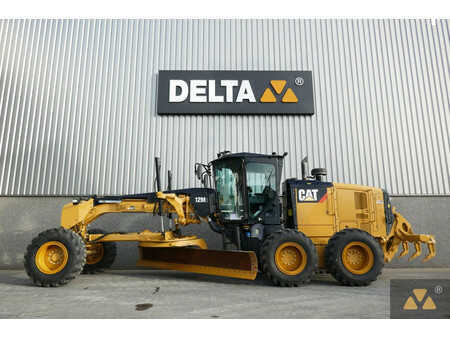 Livellatrici 2016 Caterpillar 12M3 (1)