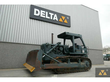 Grondschuivers 2009 Caterpillar D7G Ex-army (4)