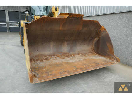 Wielladers 2022 Caterpillar 972M (12)