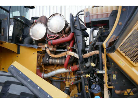 Wielladers 2022 Caterpillar 972M (27)