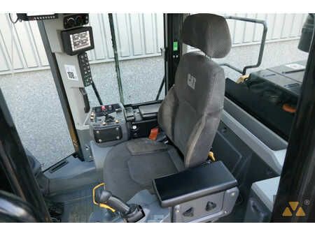 Wielladers 2022 Caterpillar 972M (39)