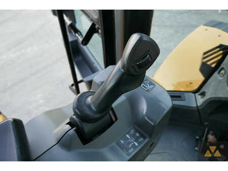 Wielladers 2022 Caterpillar 972M (40)