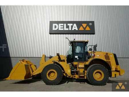 Kolové nakladače 2022 Caterpillar 950M (1)