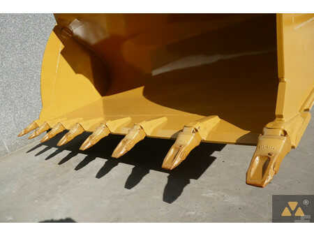 Kolové nakladače 2022 Caterpillar 950M (13)