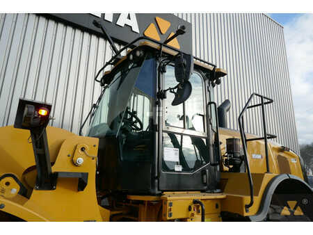 Kolové nakladače 2022 Caterpillar 950M (17)