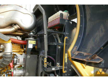 Kolové nakladače 2022 Caterpillar 950M (24)