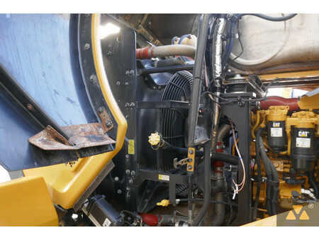 Kolové nakladače 2022 Caterpillar 950M (25)