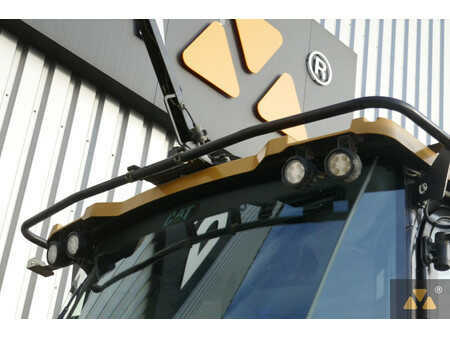 Kolové nakladače 2022 Caterpillar 950M (39)