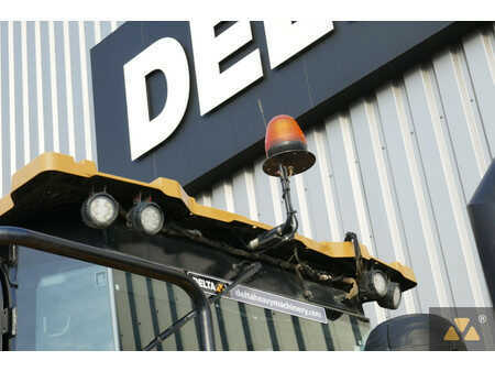 Kolové nakladače 2022 Caterpillar 950M (40)