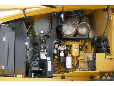 Cargadoras de ruedas 2021 Caterpillar 926M (30)