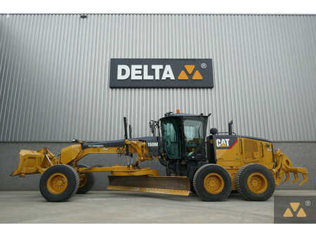 Grejdry 2018 Caterpillar 160M (1)