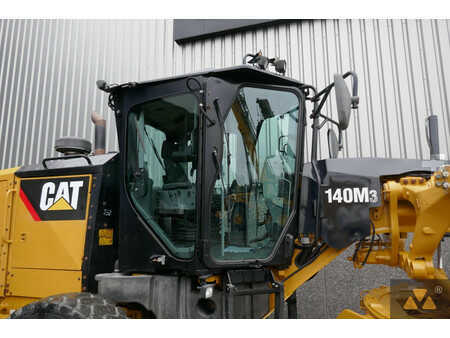 Osztályosok 2018 Caterpillar 140M3 (20)