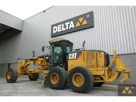 Niveleuse 2012 Caterpillar 14M (8)