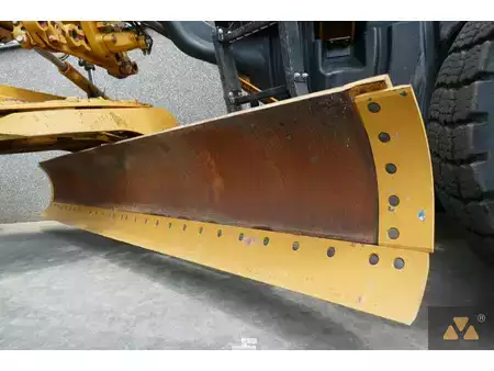 Niveleuse 2013 Caterpillar 140M AWD (11)