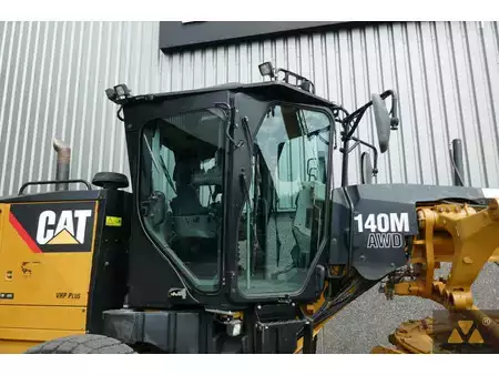 Niveleuse 2013 Caterpillar 140M AWD (22)