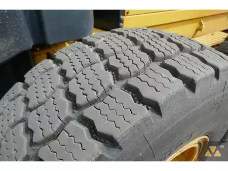 Niveleuse 2013 Caterpillar 140M AWD (26)