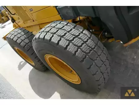 Niveleuse 2013 Caterpillar 140M AWD (28)