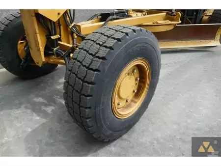 Niveleuse 2013 Caterpillar 140M AWD (29)