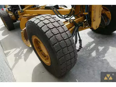 Niveleuse 2013 Caterpillar 140M AWD (30)