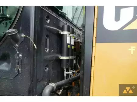 Niveleuse 2013 Caterpillar 140M AWD (32)