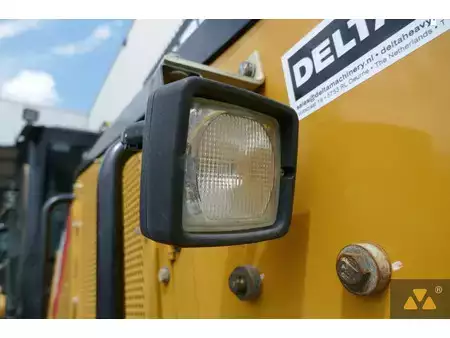 Niveleuse 2013 Caterpillar 140M AWD (35)